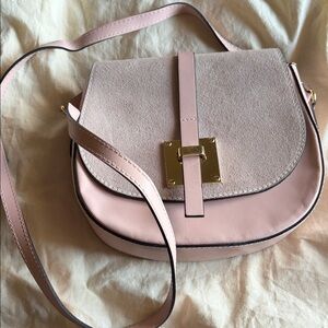 Elegant Pink Leather Shoulder Bag